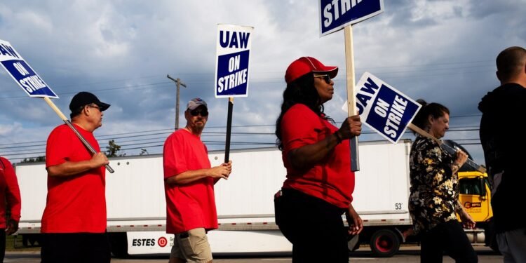 Workers Demand Job Security in the Autonomous, Electrified Future of Transport