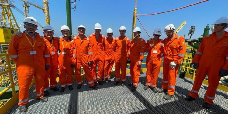 Eni profits slump, but talks up new gas hub in Indonesia
