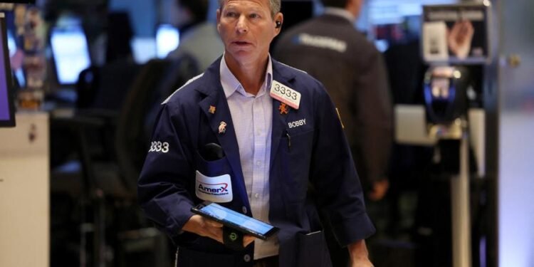 Stocks struggle as soft earnings compound interest-rate headache
