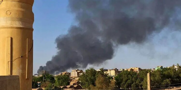 15 Civilians Killed in Khartoum Shelling: Medic