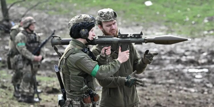 Germany Pledges New Military Aid Worth 1.3B Euros for Ukraine