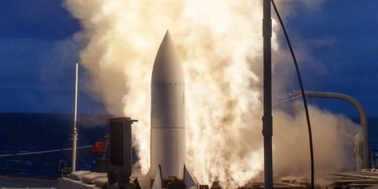 S. Korea Cleared to Buy US-Made Sidewinder, SM-6 Missiles for $700M