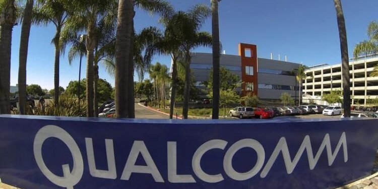 Qualcomm says Samsung, Google plan to use its new headset chip