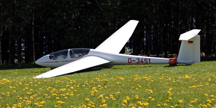 Search and rescue system using a fixed-wing unmanned aerial vehicle