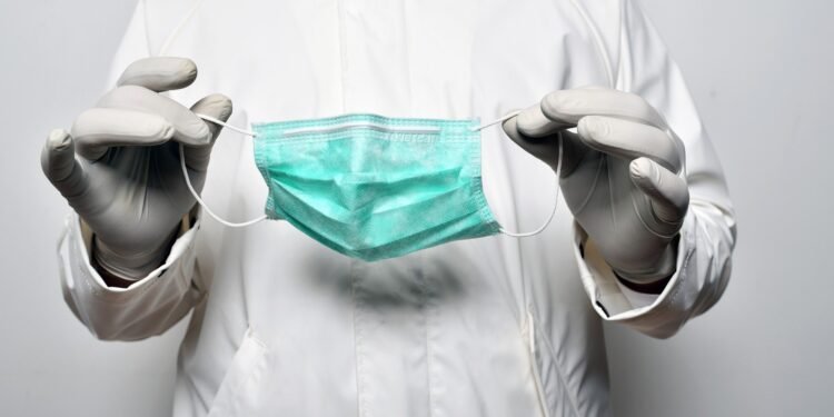 Joint learning for mask wearing detection in low-light conditions