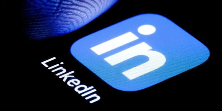 LinkedIn Tells People if You Look at Their Profile. Here’s How to Turn That Off