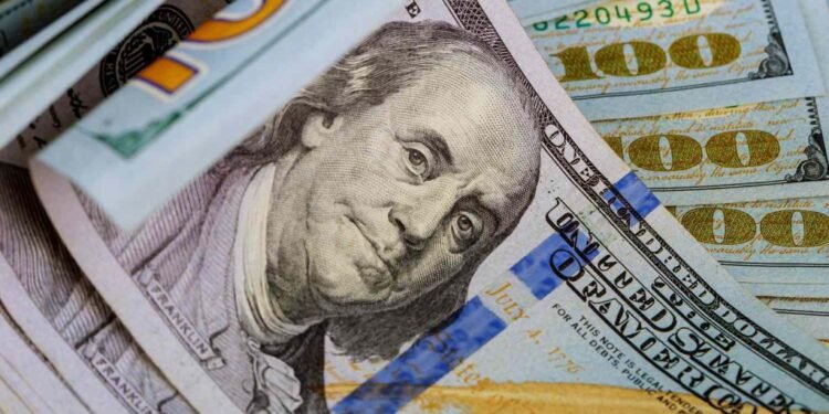 Morgan Stanley Issues Major Warning About US Dollar, Stocks