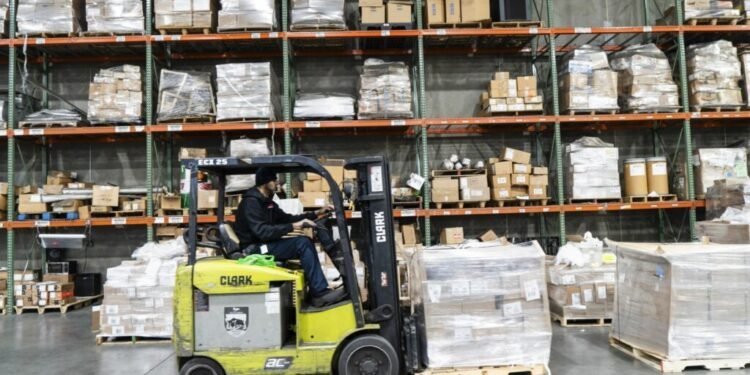 US producer prices jump, adding to signs of persisting inflation