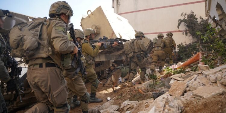 Lull in Gaza Fighting Despite Blasts in South