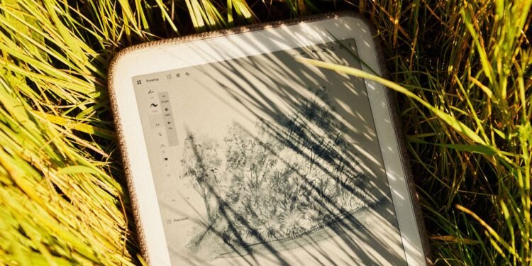The Daylight Tablet Returns Computing to Its Hippie Ideals