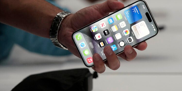 Apple’s upcoming iPhone will catapult the tech trendsetter into the age of AI
