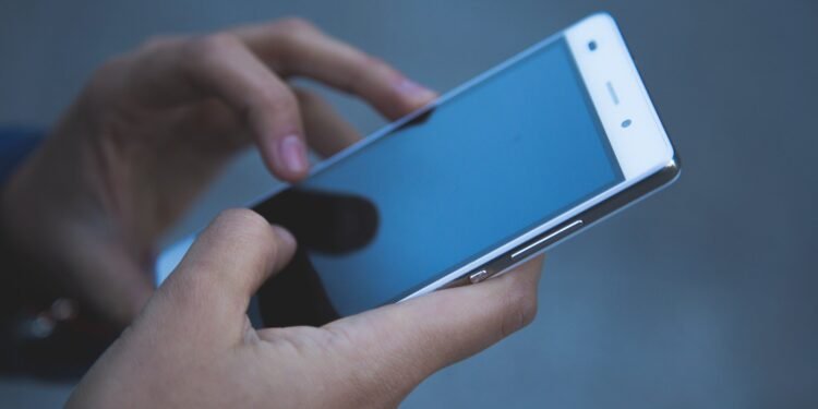 How AI features in smartphones are reducing their dependence on the cloud