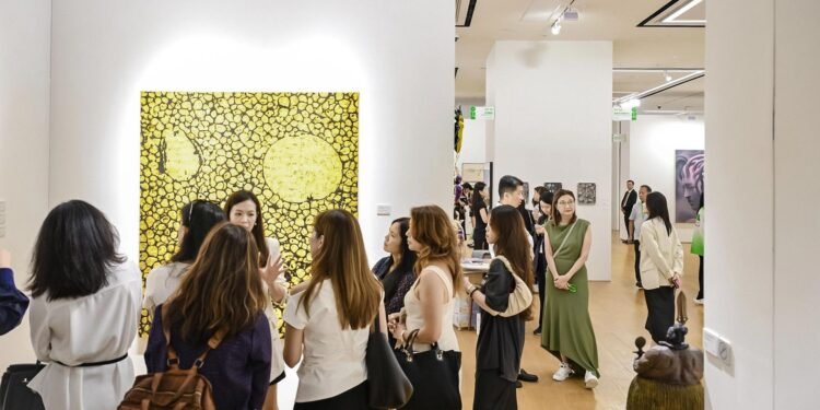 Inaugural edition of Art021 in Hong Kong is as ambitious as it is scattered
