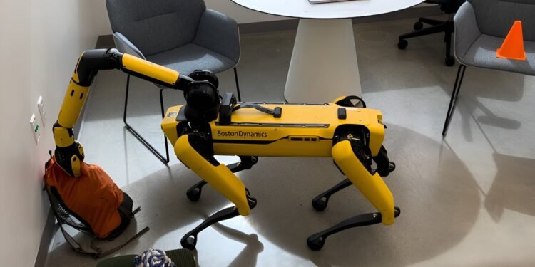 New method enables robots to map a scene, identify objects in order to complete a set of tasks