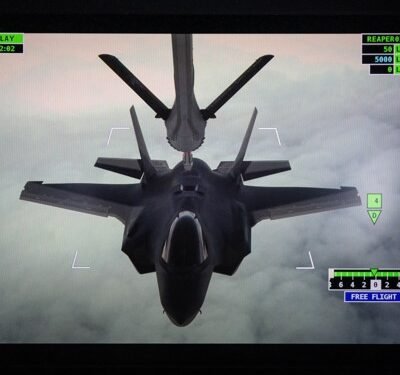 F-35 tech problems, protracted negotiations hit Lockheed finances