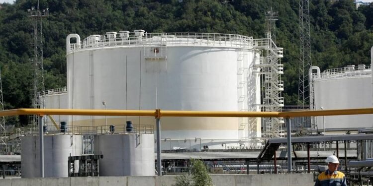 Russia’s oil and gas revenue to leap in October by 52% m/m, Reuters calculations show