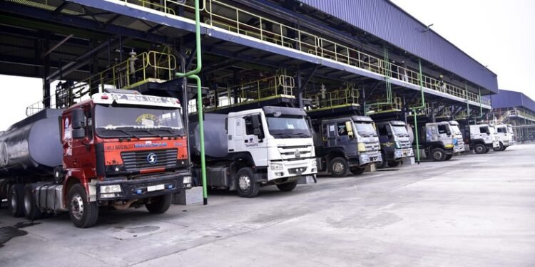 Dangote refinery clears air on petrol price hike, cites global oil costs