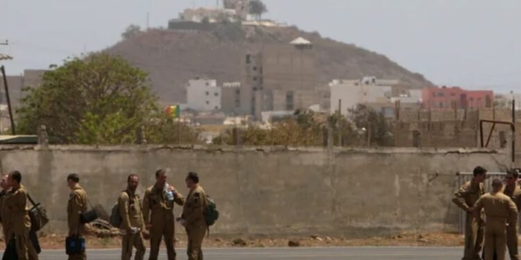 Dakar and Paris Agree on Terms for Full Withdrawal of French Troops