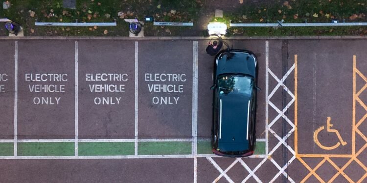 Federal EV Charger Freeze Sows Chaos, but Chargers Are Still Getting Built