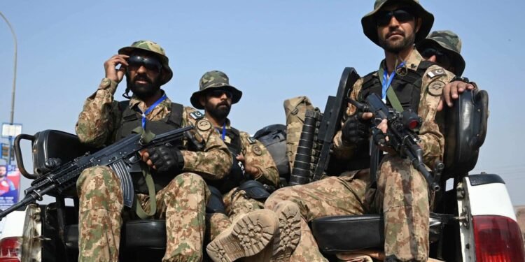 Pakistan Separatist Militants Kill 18 Paramilitaries in Ambush
