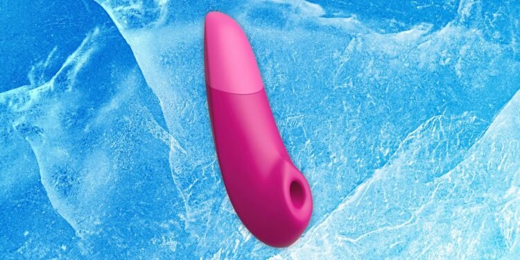 Womanizer Enhance Review: A Clitoral Suction Toy and Vibrator