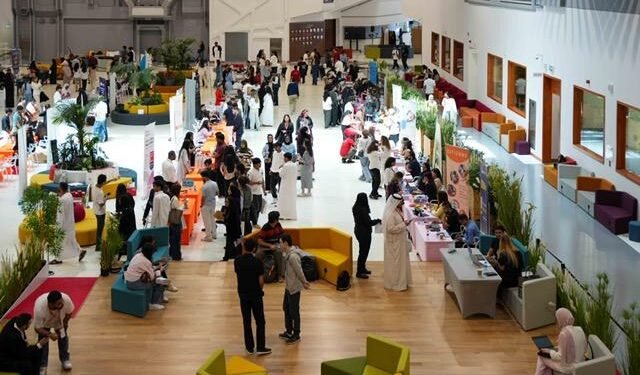 Canadian University Dubai Career Fair & Networking Event connects student talent with industry