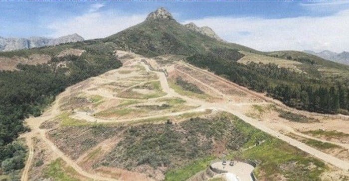 Court halts further work on luxury Stellenbosch mountain estate