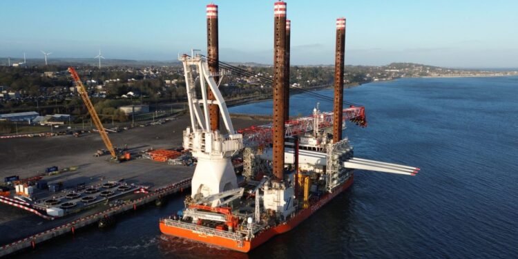 Dundee farewells NnG offshore wind installation vessel