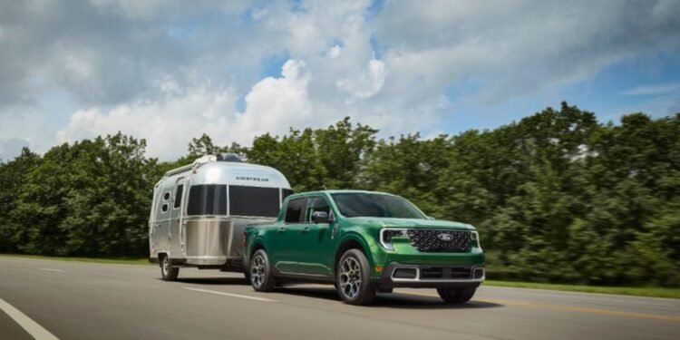 Ford Maverick Hybrid AWD 2025: Prices, Specs, Availability, Review