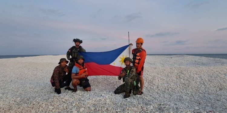 Philippines Denies ‘Irresponsible’ Chinese Report on Disputed Reef