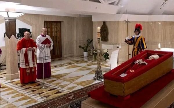 Photos of Pope Francis Lying in State at Santa Marta Chapel