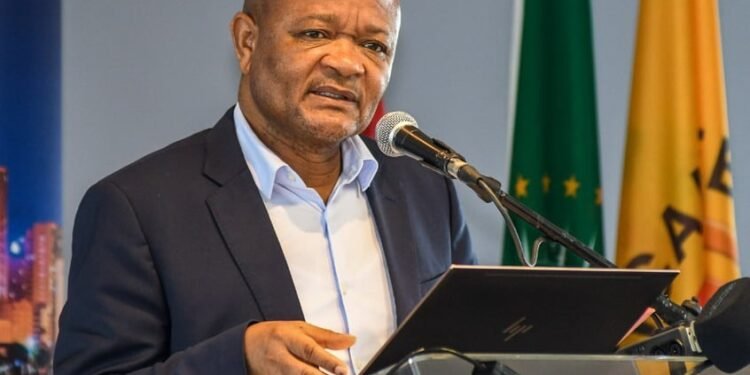 Police Minister urges stronger Police-Business alliance in battle against crime