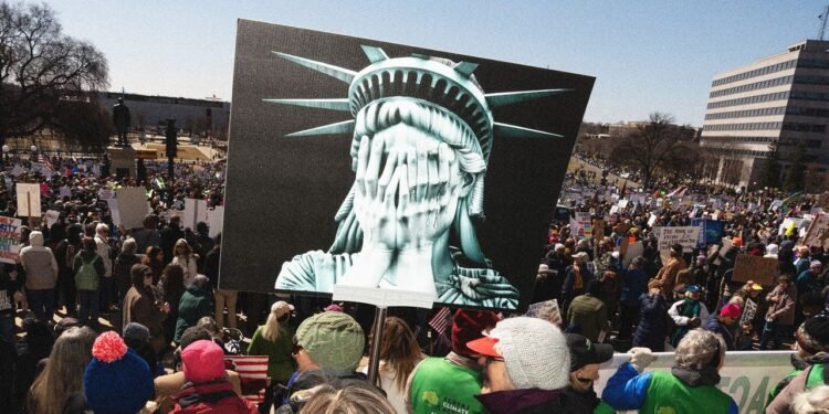 Protesting Tips: What to Bring, How to Act, How to Stay Safe