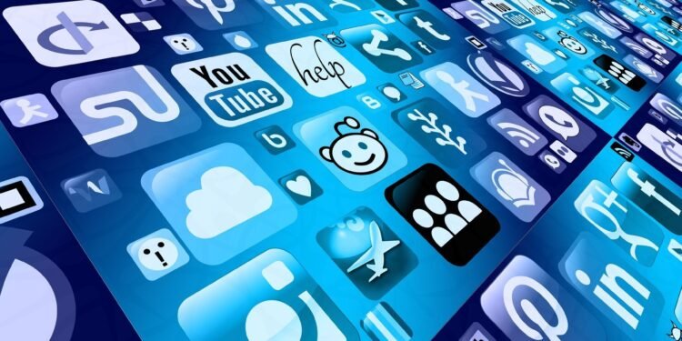 Social networks are vulnerable to relatively simple AI manipulation and polarization