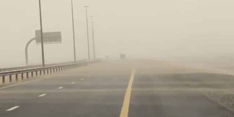 UAE issues sand storm safety warning