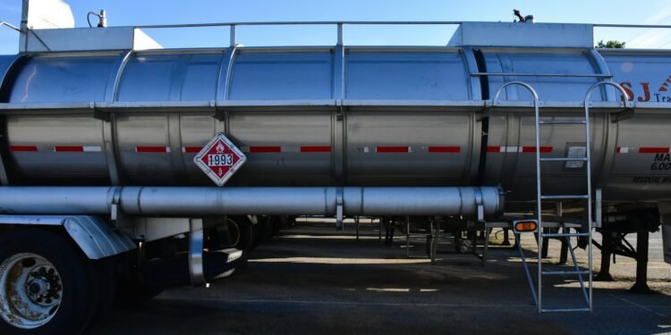 Aramco, Sonatrach cut LPG prices for May amid excess supply