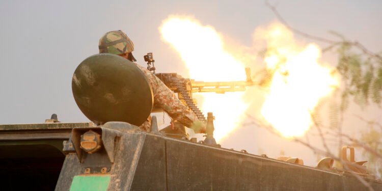 India, Pakistan Launch Multiple Attacks as US Warns Against ‘Miscalculation’
