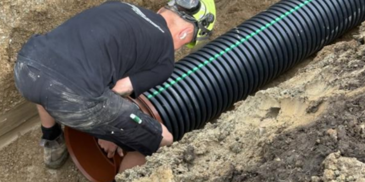 Recycled Plastic In Pipe Manufacturing: The Dangers And Opportunities