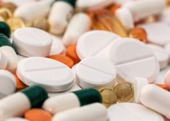 Trump signs executive order to slash US drug prices by up to 80%