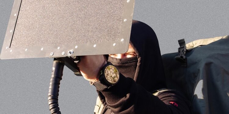 Ukraine Adopts Backpackable ‘Frying Pan’ EW System