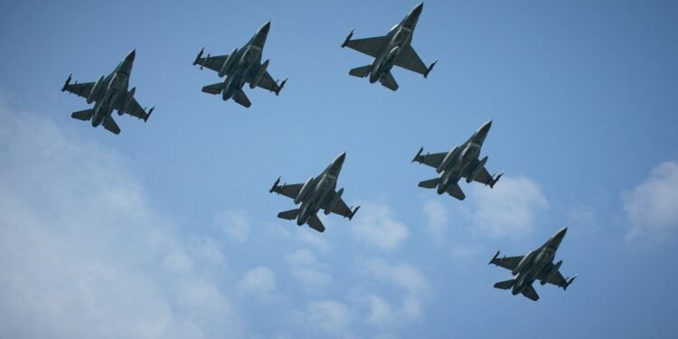 Poland Says Arms Race Could Lead to Putin’s Fall