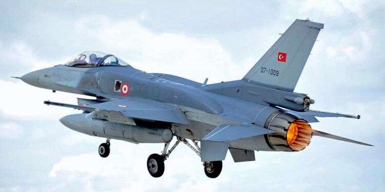 Turkish Air Force Adopts Electronic Defense Kit for F-16s