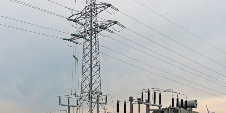 AI boom leads to record costs on US grid and calls for new plants