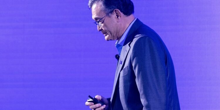 Intel Laying Off Tens of Thousands of Employees: CEO Memo