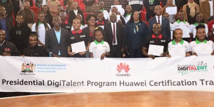 Over 400 Youth Graduate from Huawei ICT Training Program