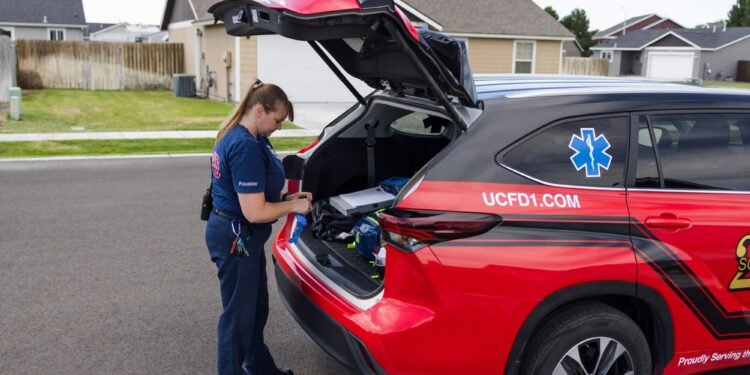 911’s hidden emergency – High Country News