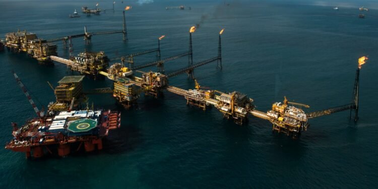 After Shell, Chevron withdrawal, Egypt seeks new foreign investors for Red Sea gas concessions