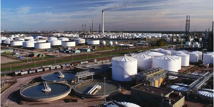 Idle oil wealth of Africa’s largest oil producer could build 2 million health centers