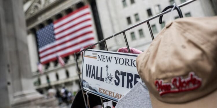 Never mind Wall Street records, investors rethink US market supremacy