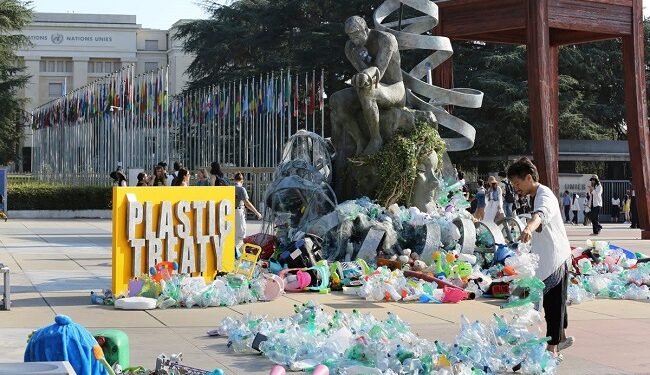 Plastics Treaty talks nearing collapse as nations remain deadlocked on production – EnviroNews